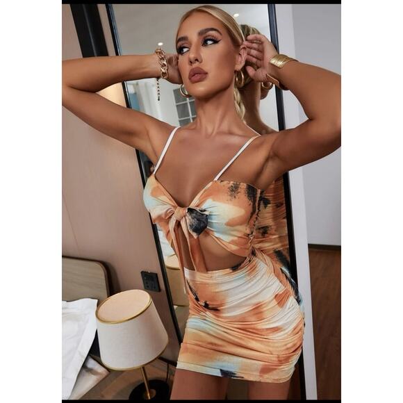 Bodycon Going Out Dress - Picture 3 of 8